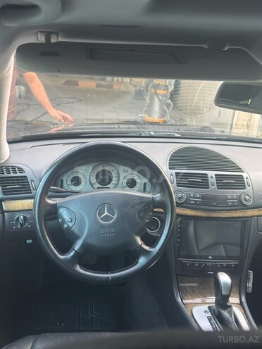 Mercedes E 320-3