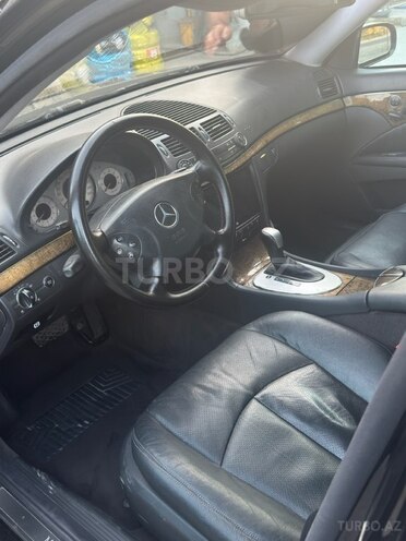 Mercedes E 320-6