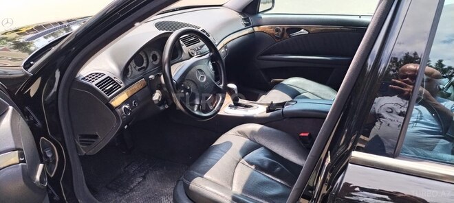 Mercedes E 320-12