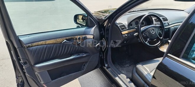 Mercedes E 320-16