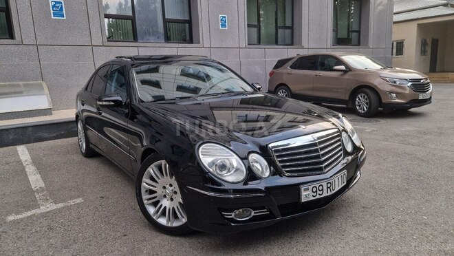 Mercedes E 270-1