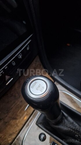 Mercedes E 270-11
