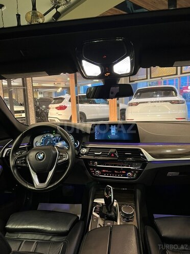 BMW 530e-9