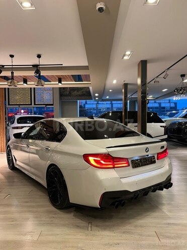BMW 530e-7