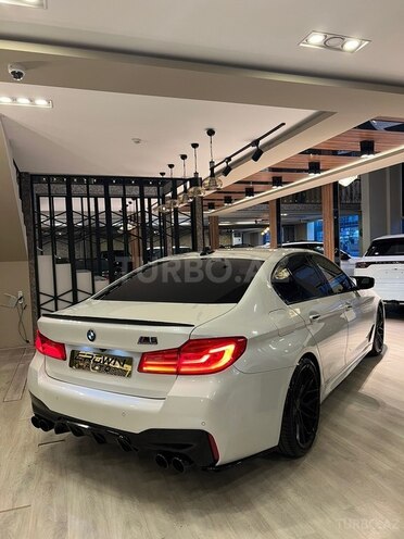 BMW 530e-8