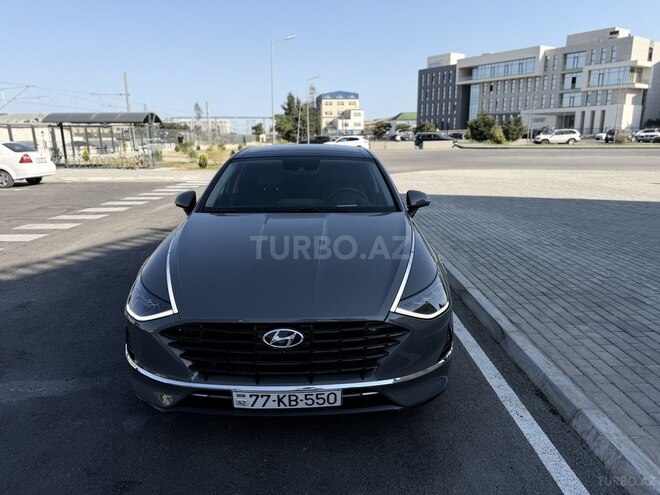Hyundai Sonata-1