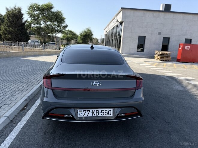 Hyundai Sonata-2