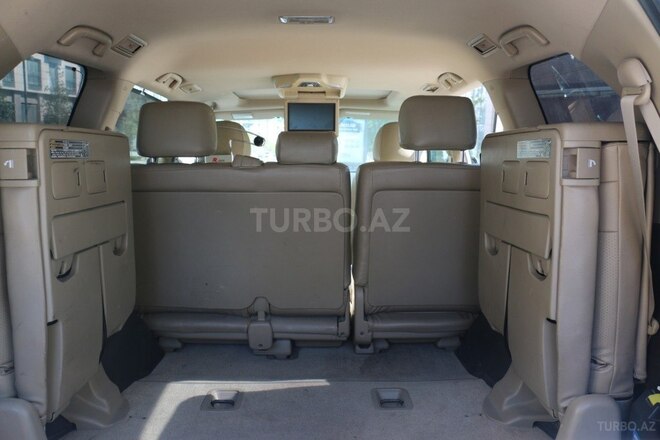 Toyota Land Cruiser-11