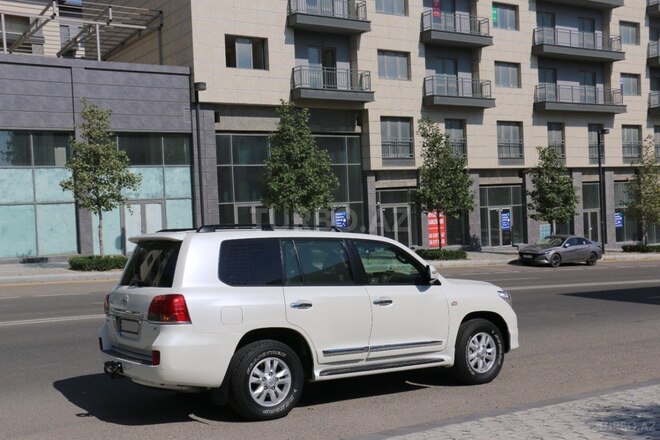 Toyota Land Cruiser-4