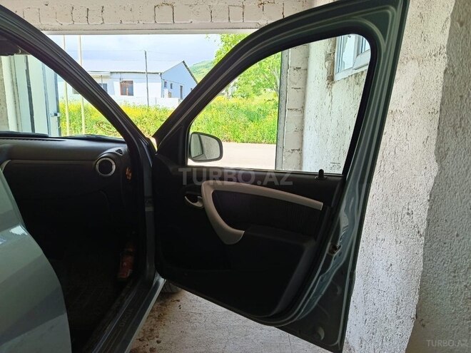 Dacia Logan-4