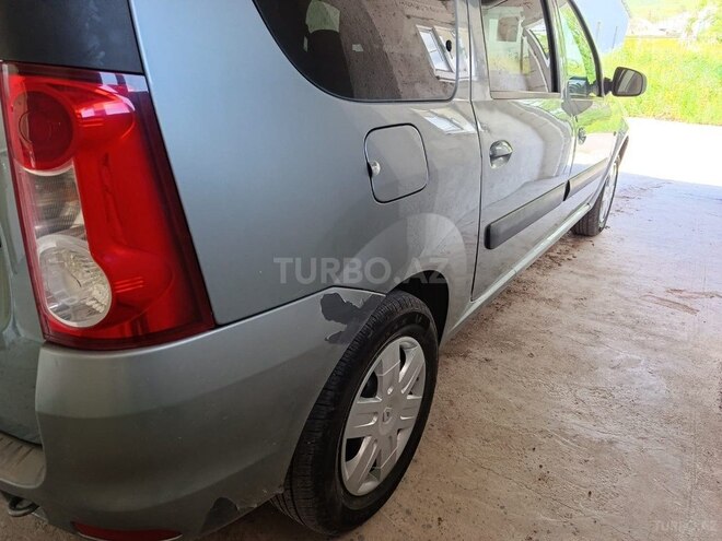 Dacia Logan-7
