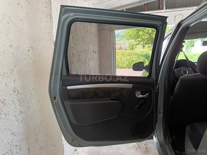 Dacia Logan-6