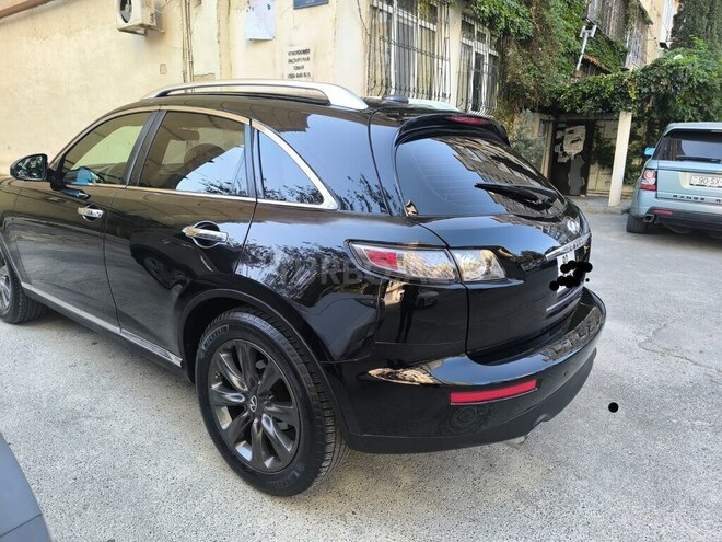 Infiniti FX35-16
