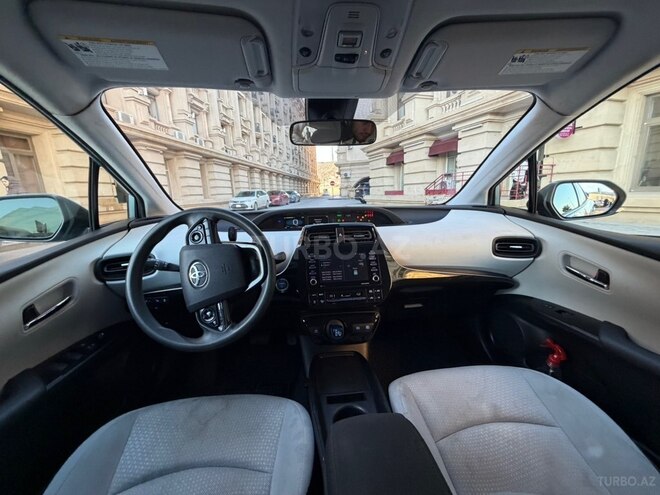 Toyota Prius-3