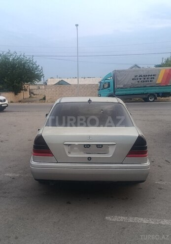 Mercedes C 180-9