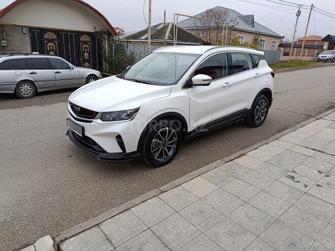 Geely Coolray-7