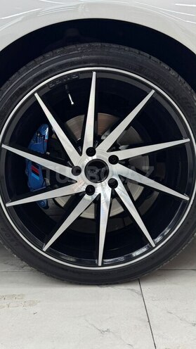 BMW 525-12