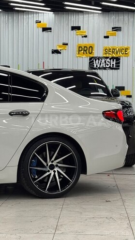 BMW 525-19