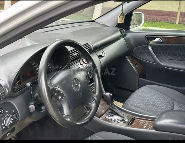 Mercedes C 220-10