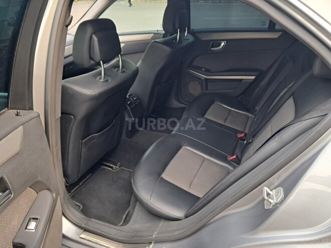 Mercedes E 220-10
