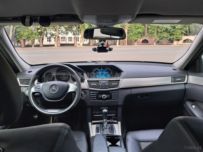 Mercedes E 220-8