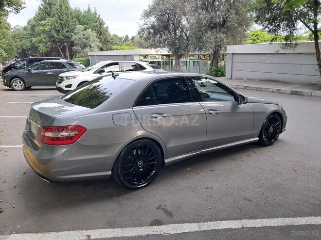 Mercedes E 220-4