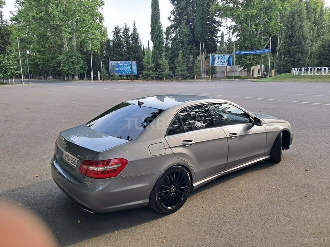 Mercedes E 220-7