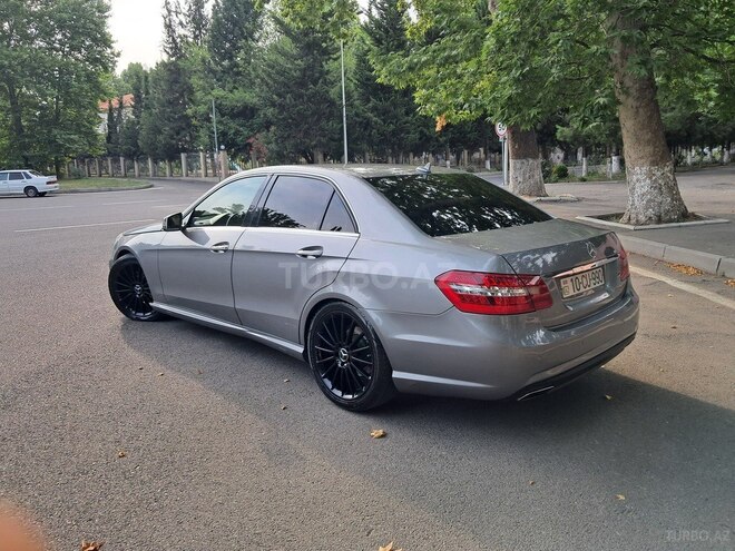 Mercedes E 220-6