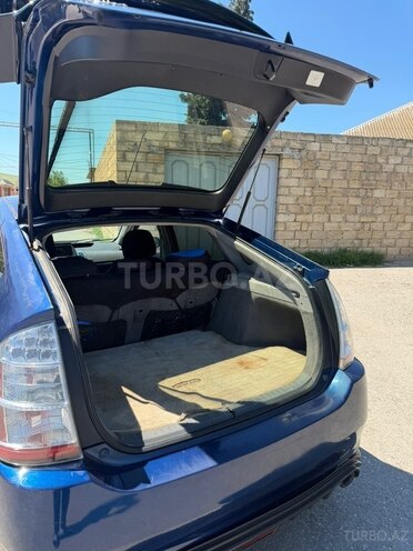 Toyota Prius-8