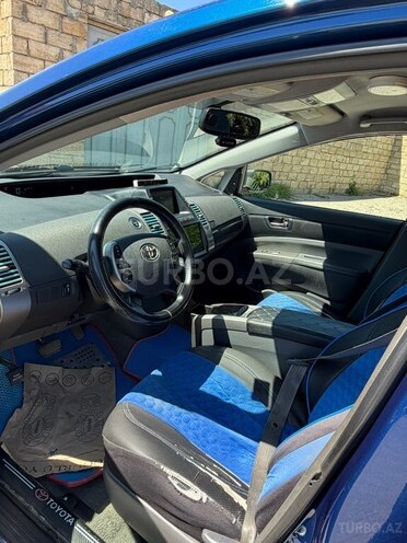 Toyota Prius-6