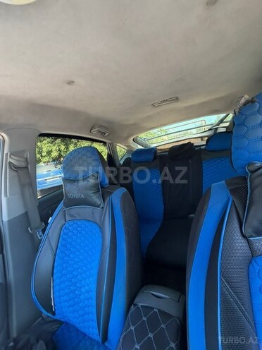 Toyota Prius-10