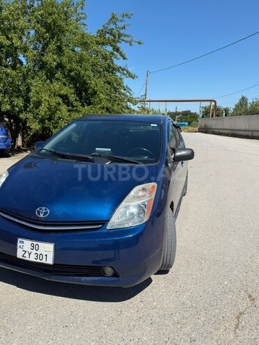 Toyota Prius-12