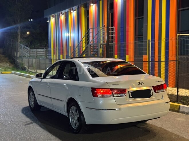 Hyundai Sonata-5