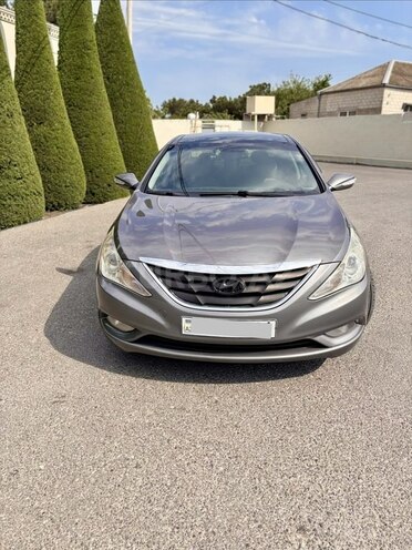 Hyundai Sonata-1