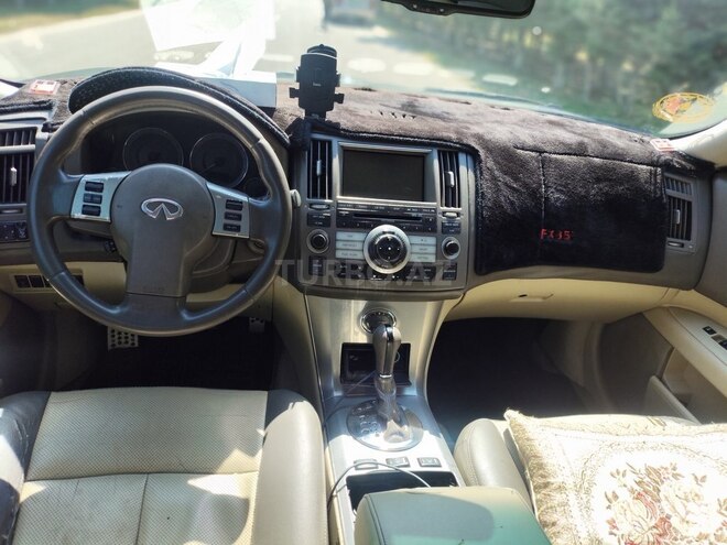 Infiniti FX35-12