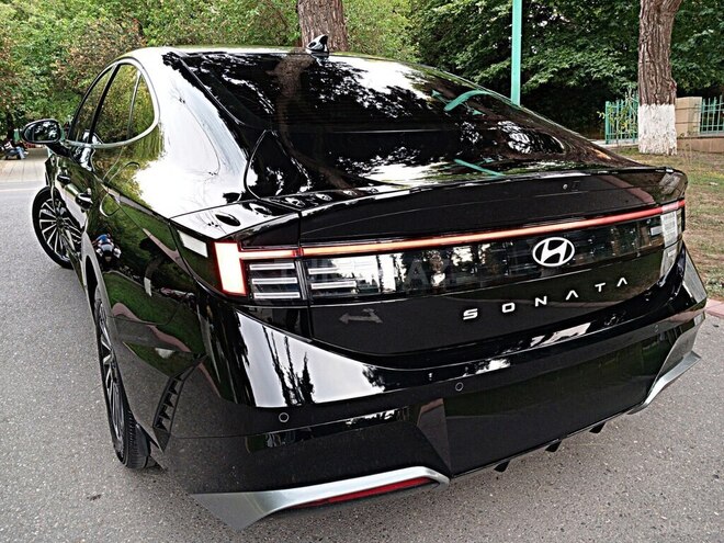 Hyundai Sonata-9
