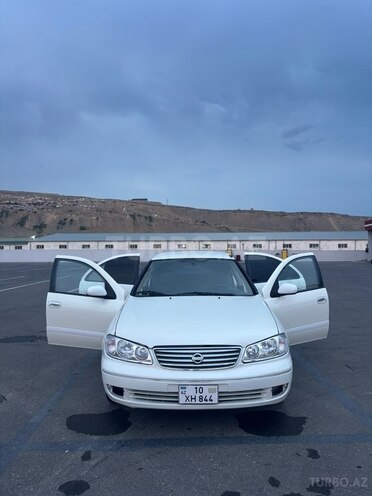 Nissan Sunny-1