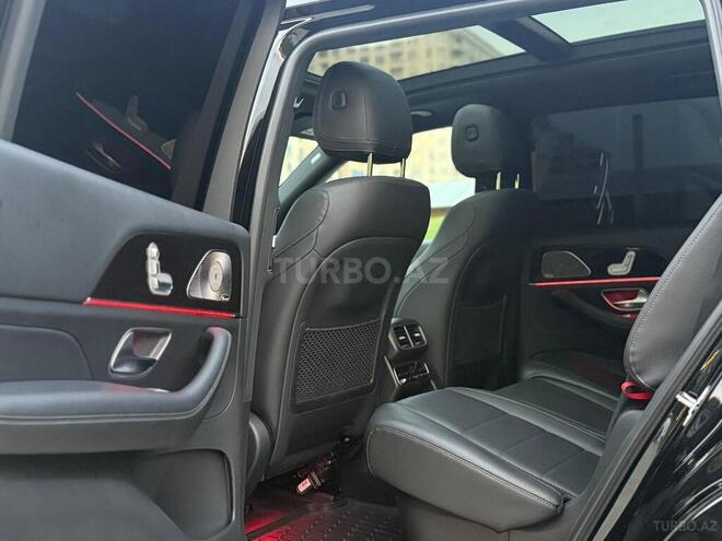 Mercedes GLS 450 4MATIC-12