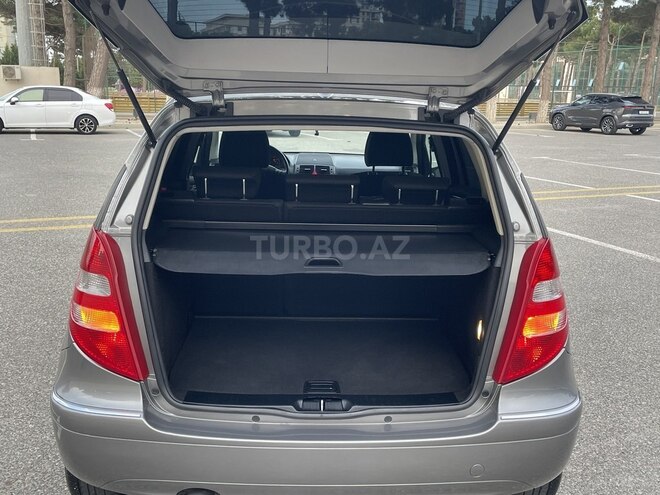 Mercedes A 170-16