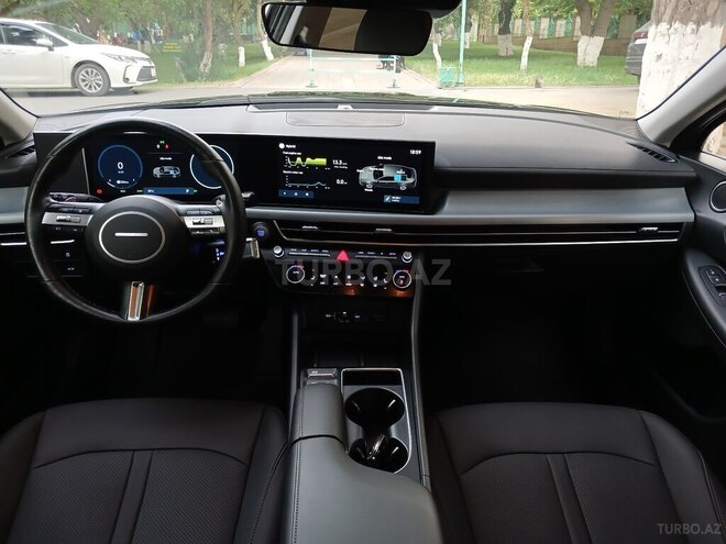 Hyundai Sonata-14
