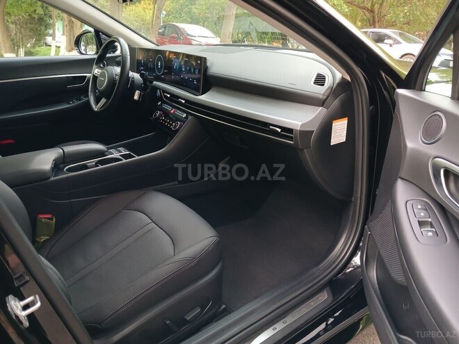 Hyundai Sonata-13