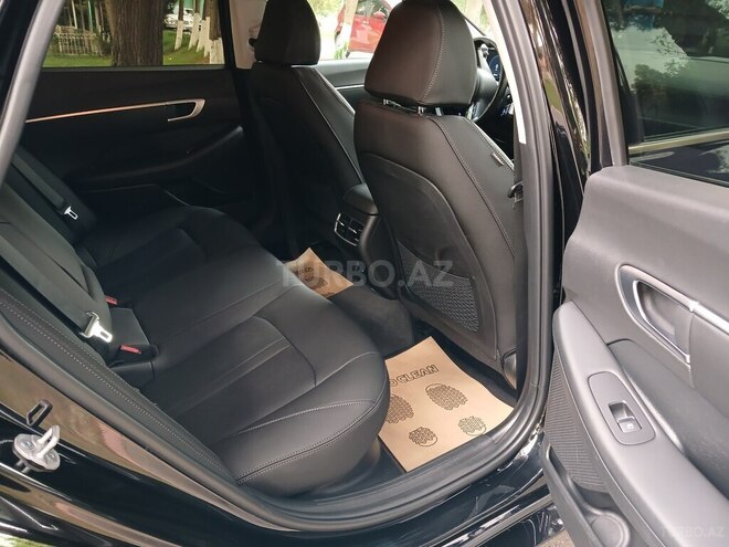 Hyundai Sonata-17