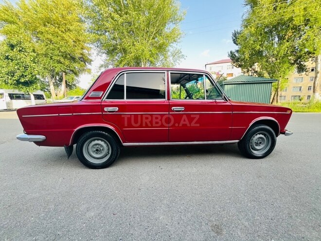 LADA (VAZ) 2103-4