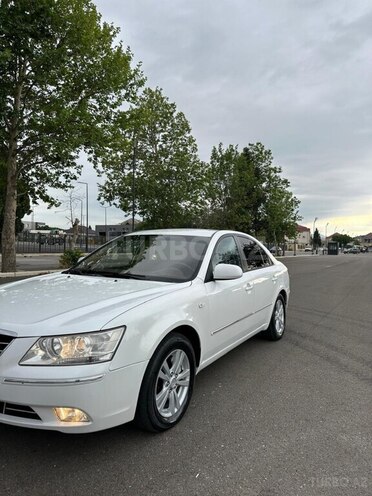 Hyundai Sonata-6