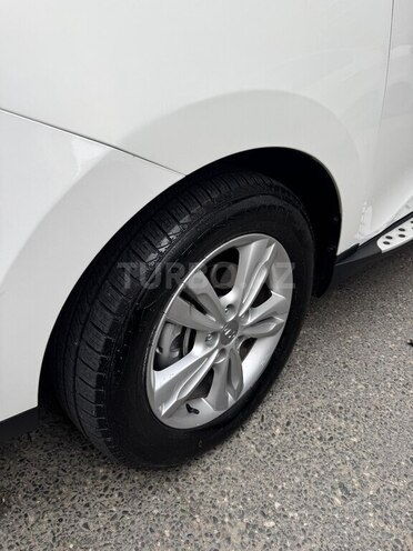Hyundai ix35-8