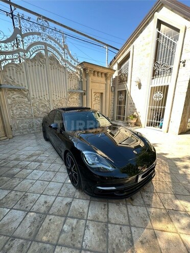 Porsche Panamera Turbo Sport Turismo-12