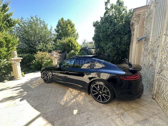 Porsche Panamera Turbo Sport Turismo-10