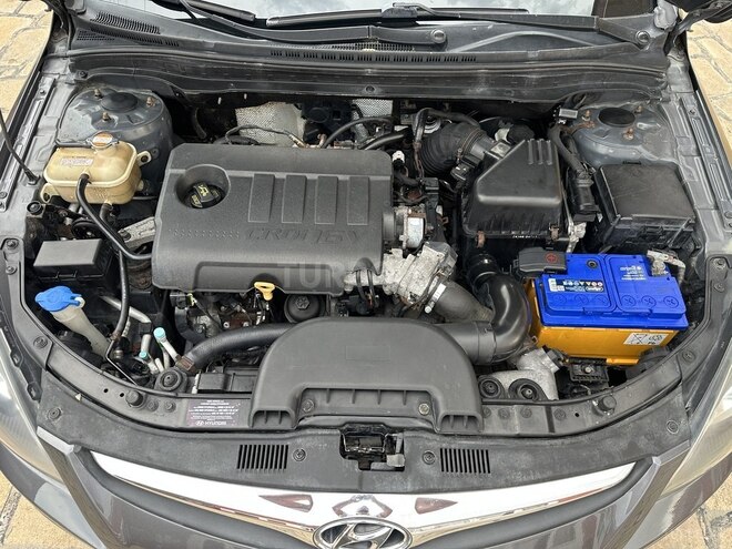 Hyundai i30-19