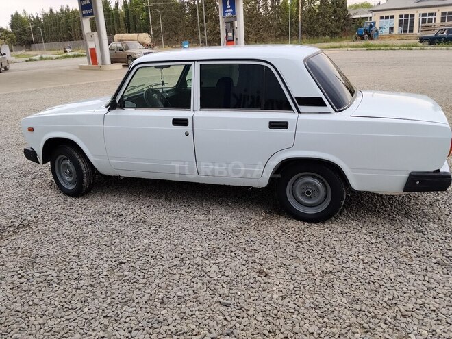 LADA (VAZ) 2107-4