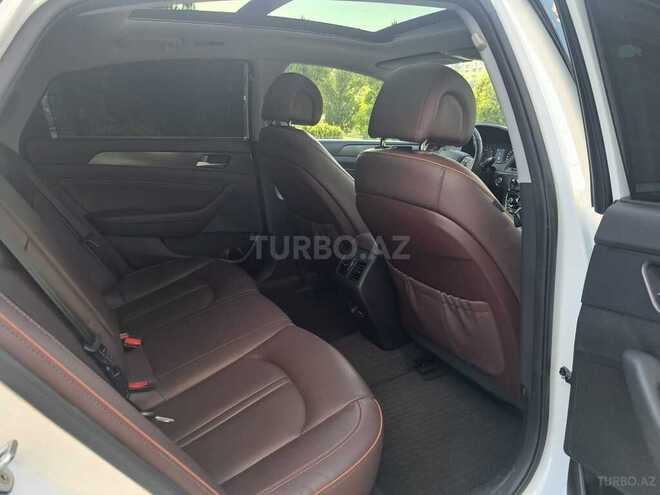 Hyundai Sonata-18